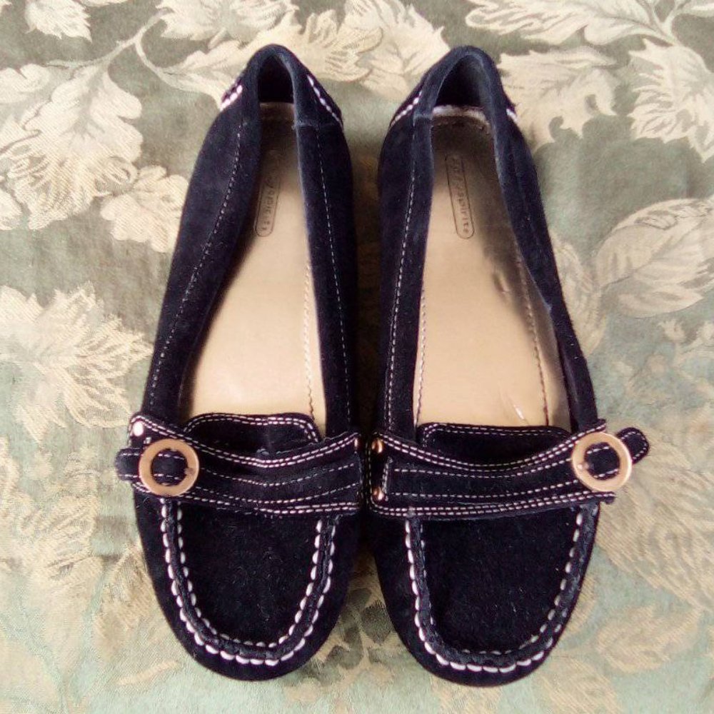 NWOT- Easy Spirit Black Suede Loafers with Metallic Insoles